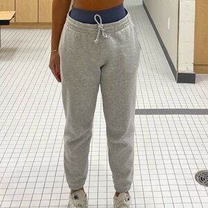 Aritzia TNA Heather Gray Boyfriend Fit Sweatpants